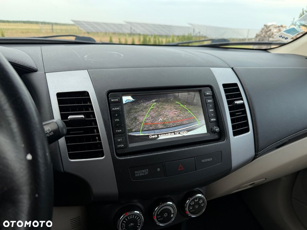 Citroën C-Crosser 2.2 HDi Exclusive DCS - 11