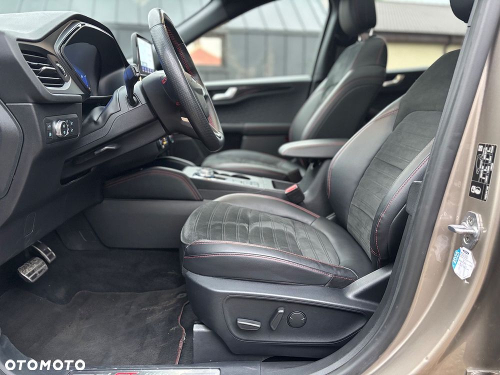 Ford Kuga 2.5 Duratec PHEV ST-LINE X - 20