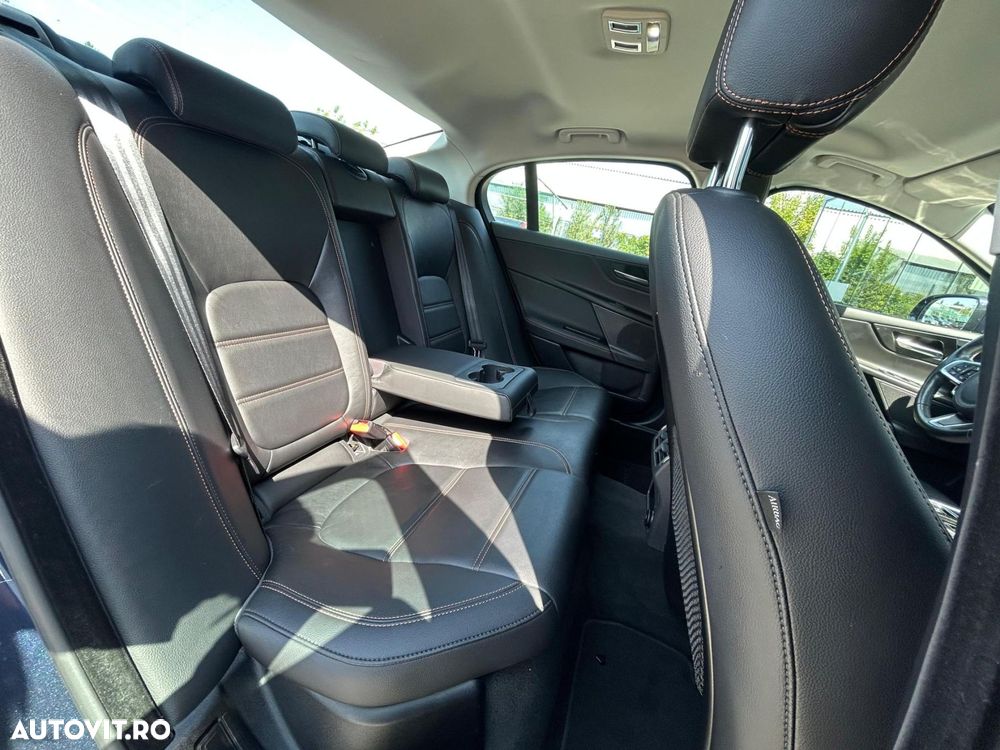 Jaguar XE 20d Aut. Prestige - 18