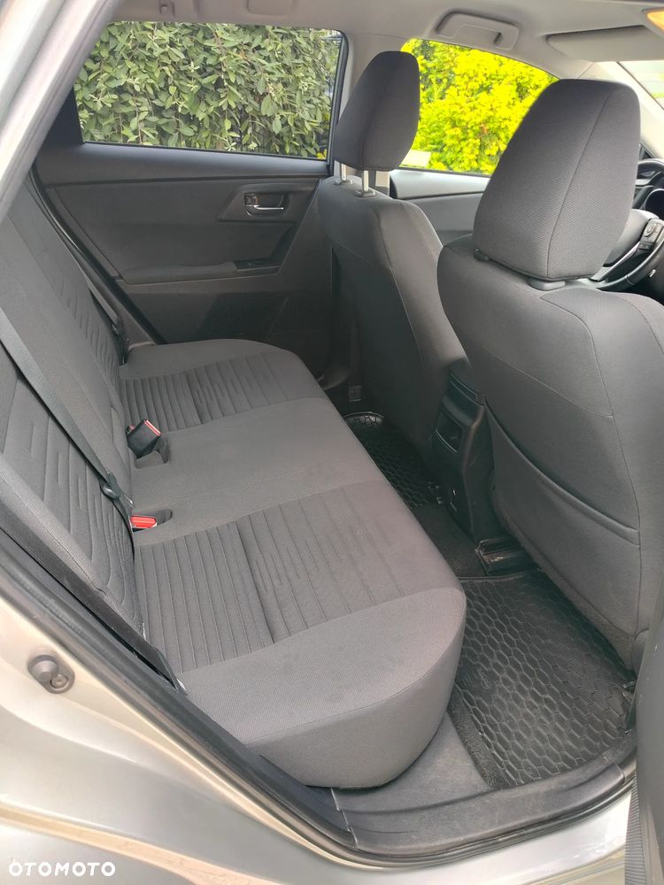 Toyota Auris 1.6 Selection - 8
