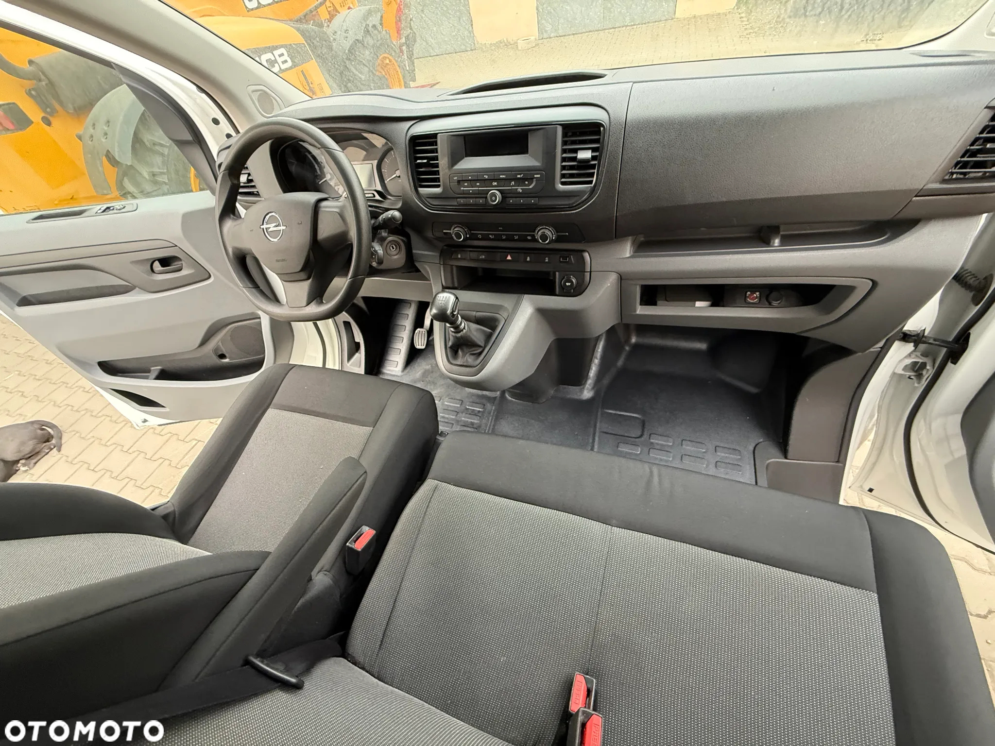 Opel VIVARO - 16