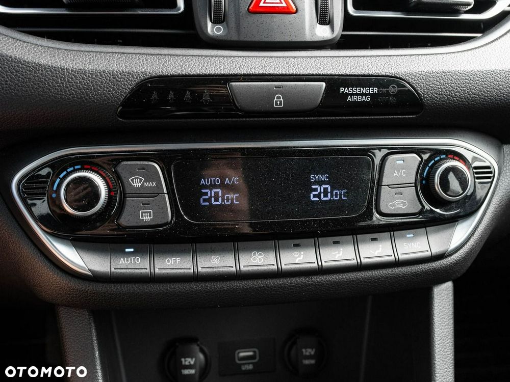 Hyundai i30 1.5 T-GDI 48V Smart - 17