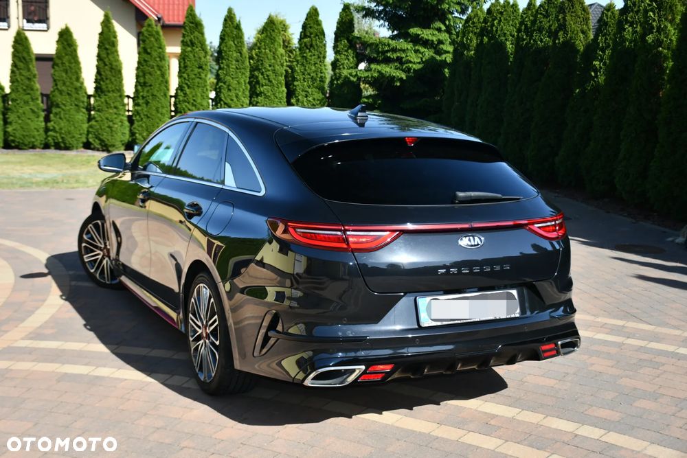 Kia ProCeed - 11