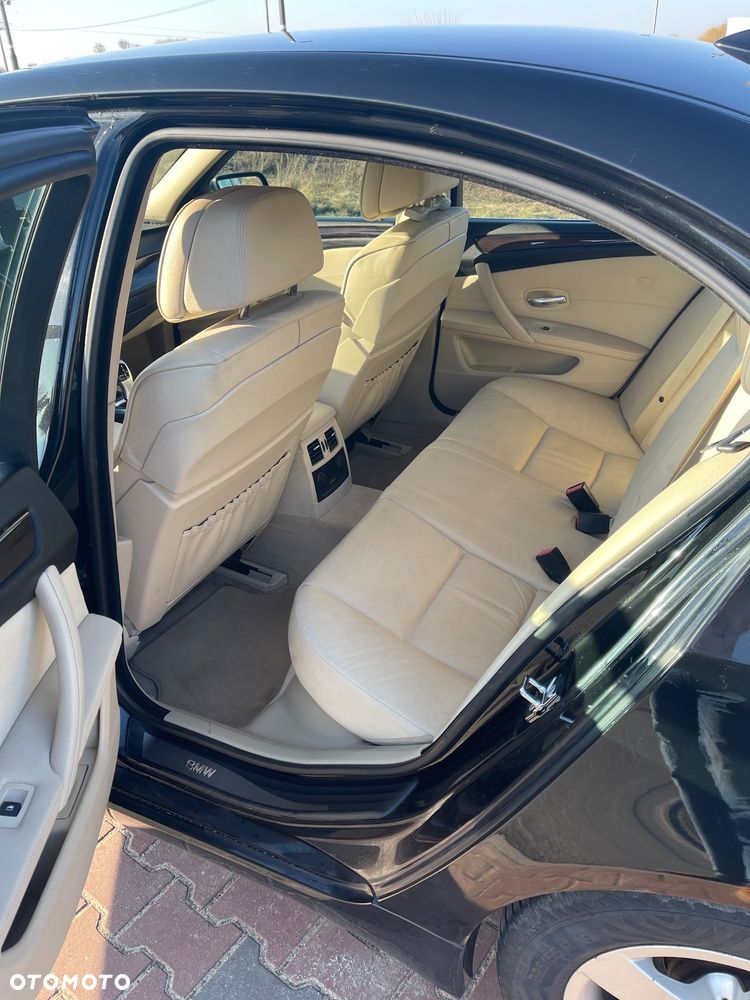 BMW Seria 5 520d - 22