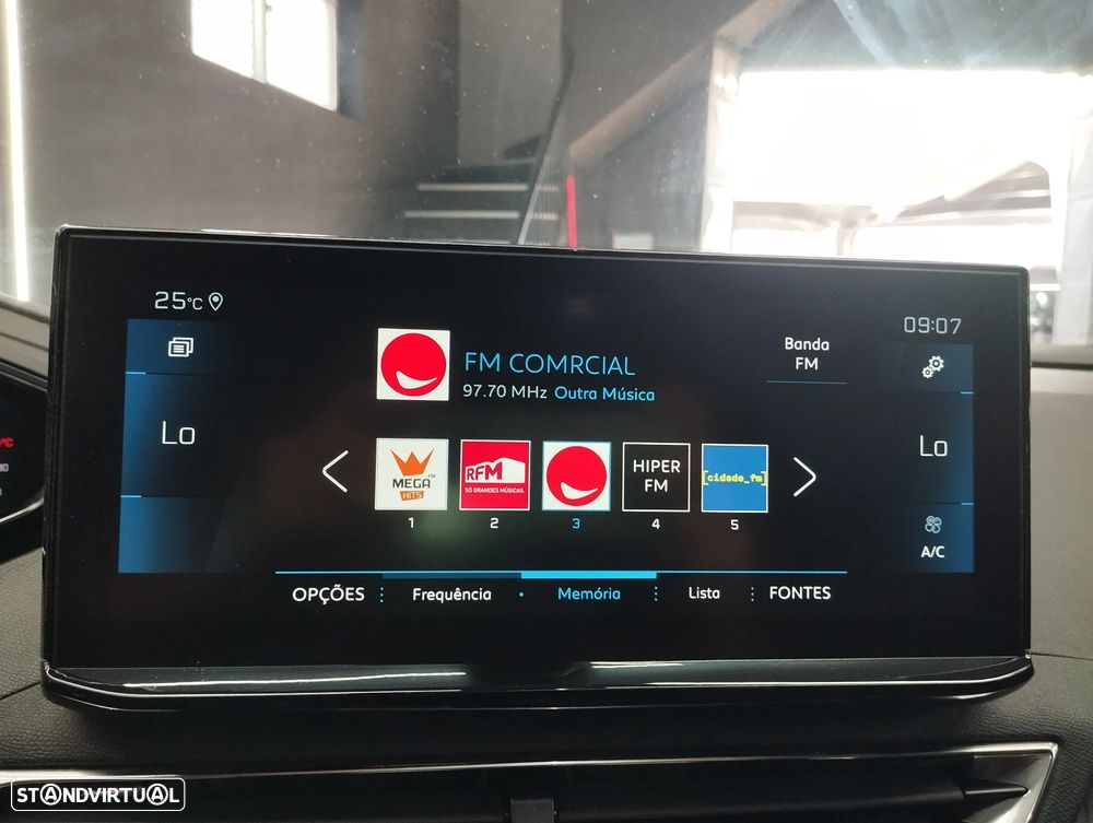 Peugeot 5008 1.2 PureTech Allure EAT8 - 31