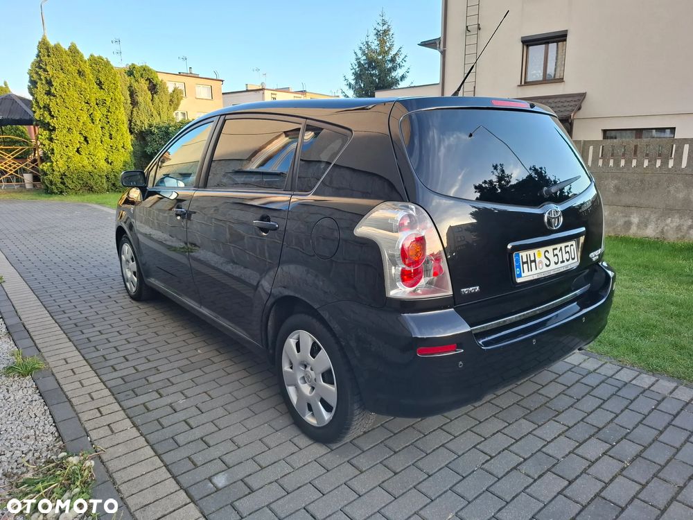 Toyota Corolla Verso - 7