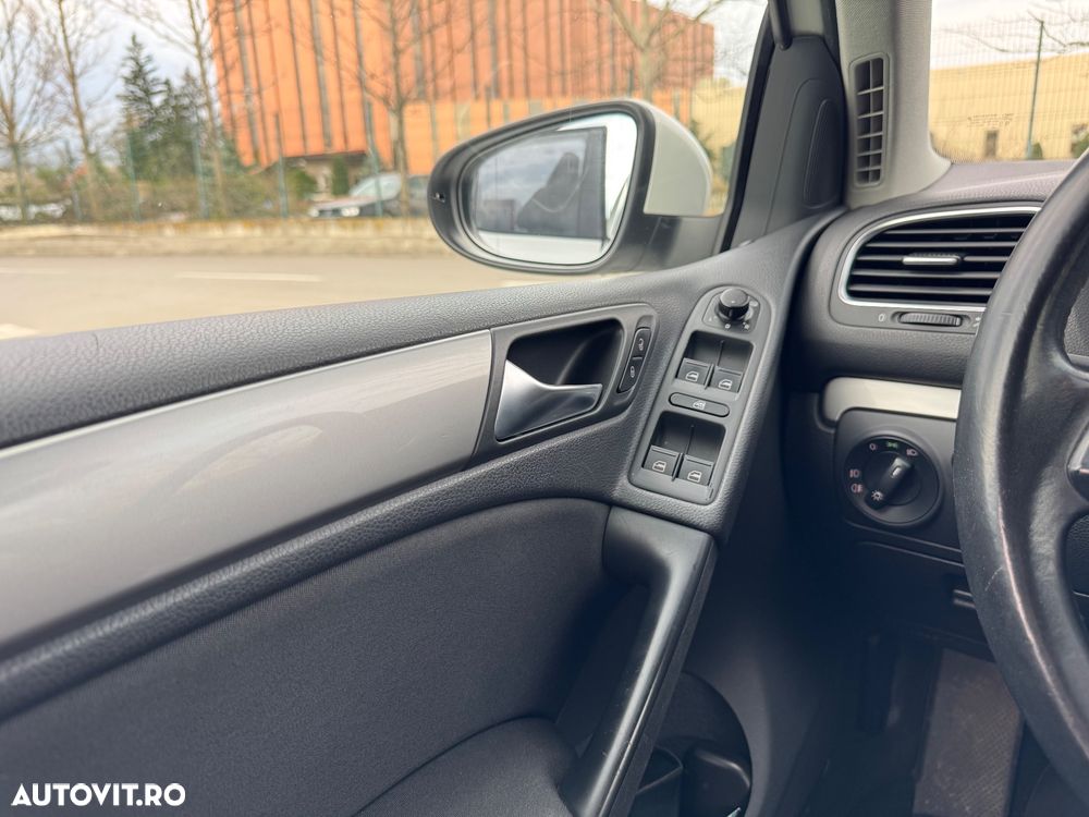 Volkswagen Golf 1.6 TDI DPF Comfortline - 15