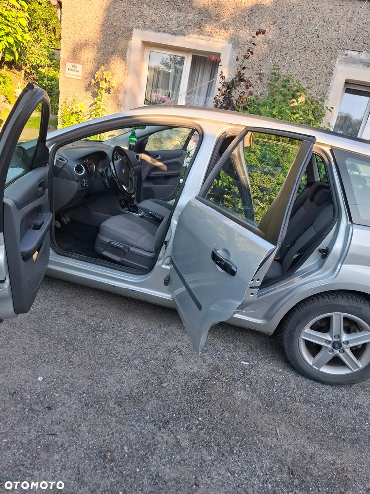 Ford Focus 1.6 Ambiente - 15