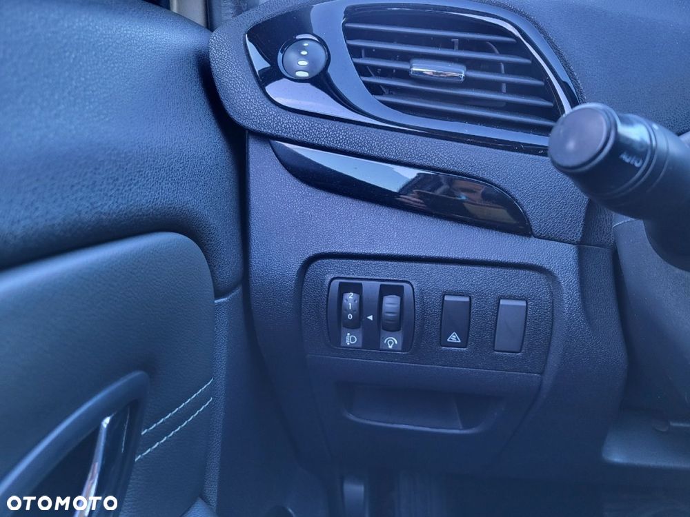 Renault Grand Scenic - 16