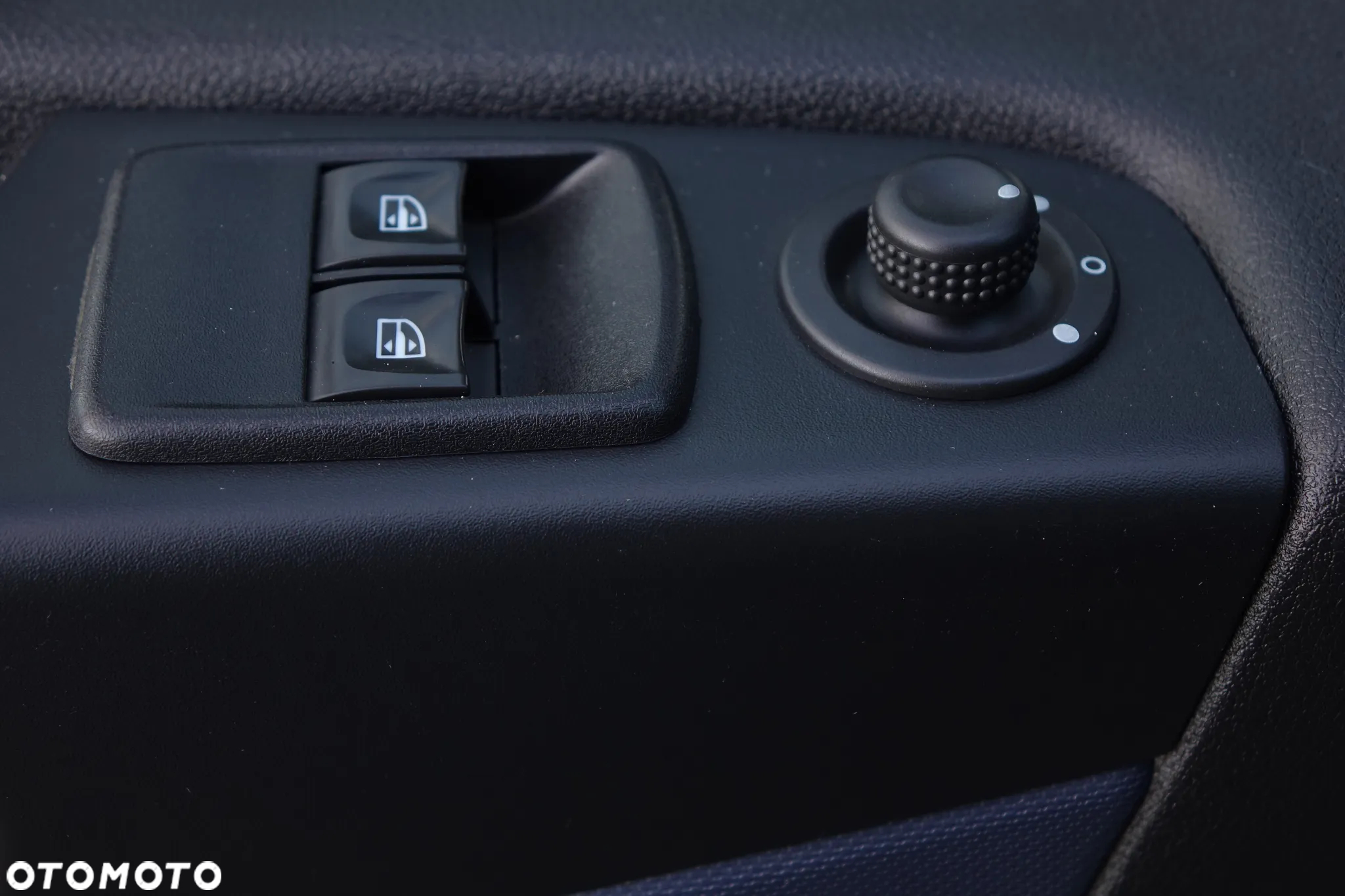 Opel Vivaro brygadówka LONG L2H1 + bagażnik dachowy - 23