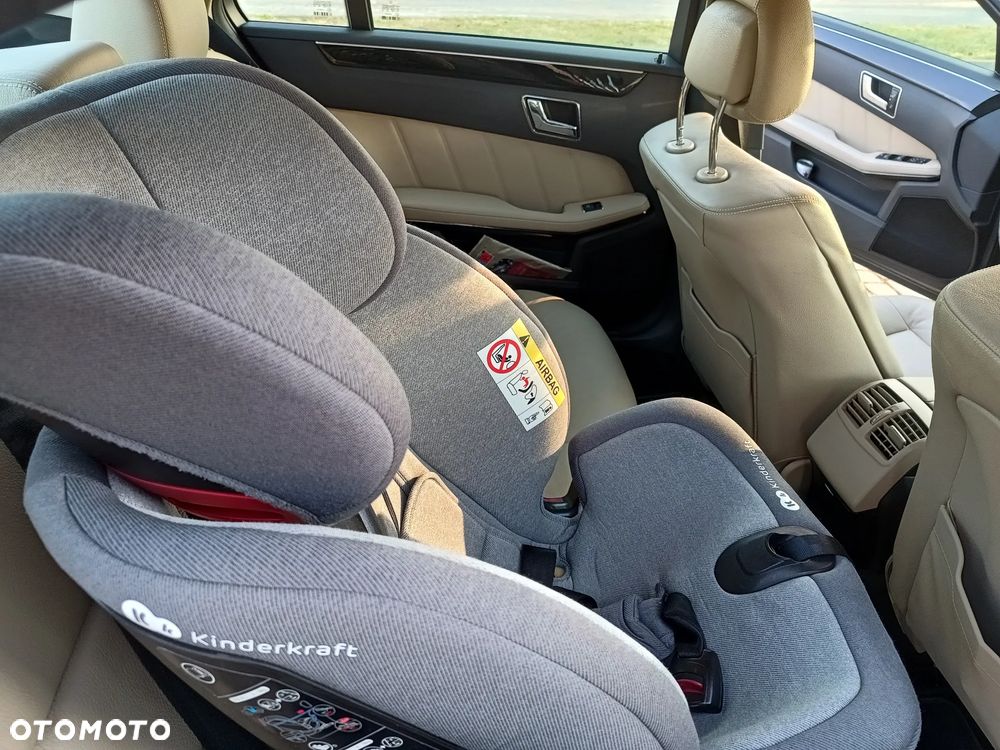 Mercedes-Benz Klasa E 250 CGI BlueEffICIENCY Avantgarde - 15