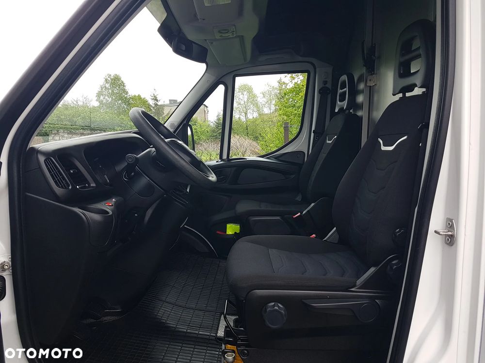Iveco DAILY KONTENER NISKOPODŁOGOWY 4,44x2,23x2,42 SKLEP FOODTRUCK BAR KLIMA KONIOWÓZ KAMPER - 21