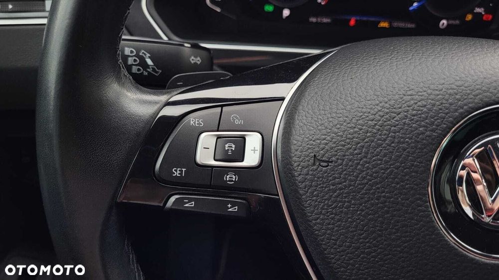 Volkswagen Tiguan - 19