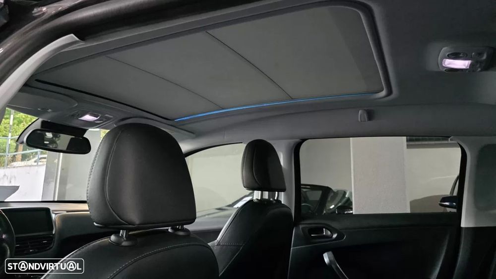 Peugeot 2008 PureTech 110 Stop&Start EAT6 Crossway - 21
