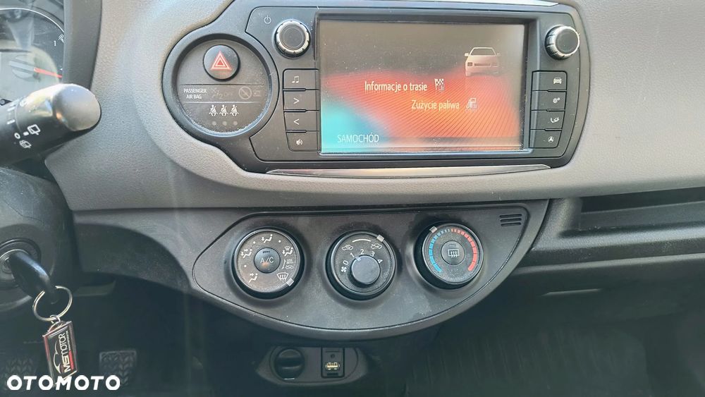 Toyota Yaris - 8