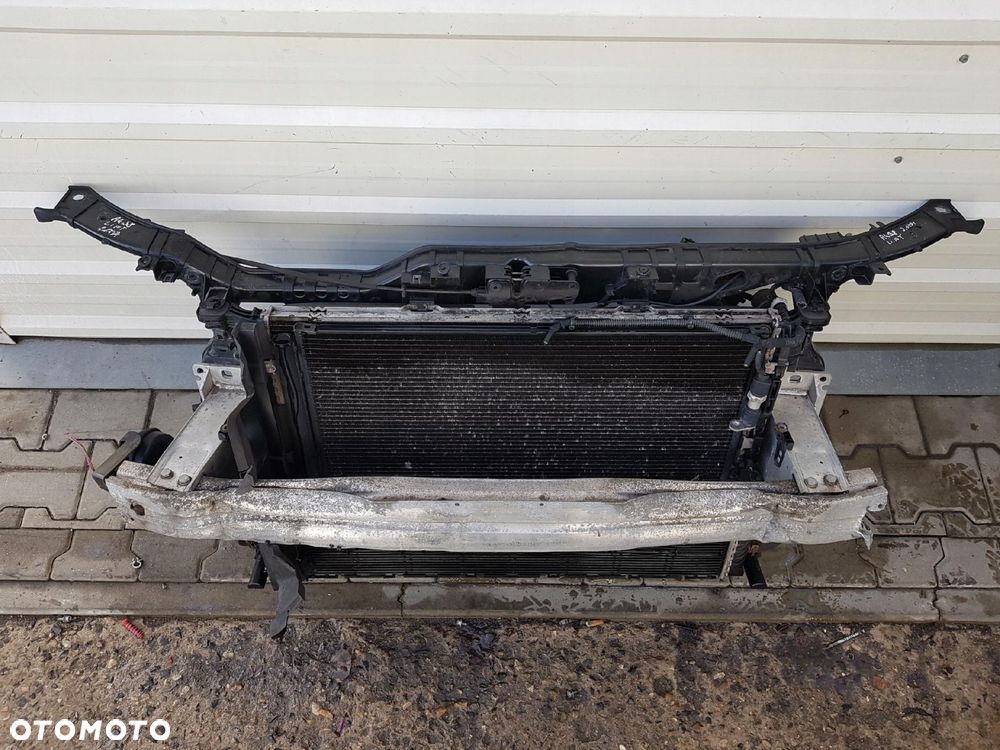 AUDI A4 B8 LIFT 11-15r 2.0 TDI PAS PRZEDNI CHŁODNICE WENTYLATORY MANUAL - 2