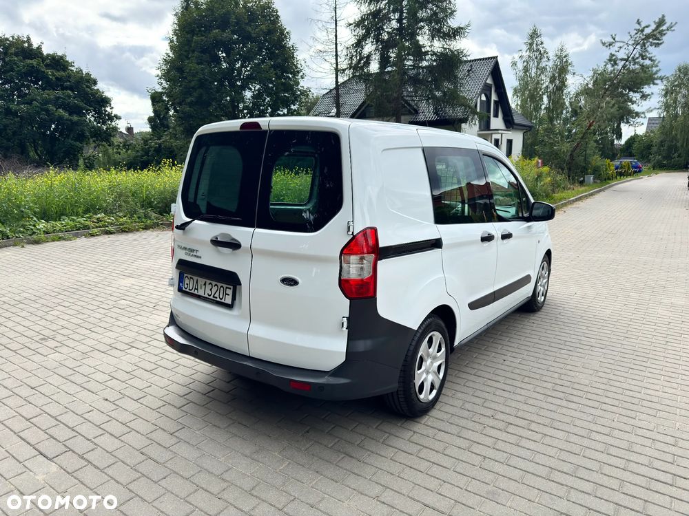Ford Courier L1 - 10