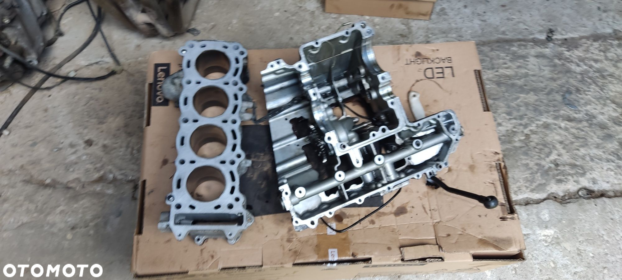 Suzuki GSX-R srad 600 wał panewki blok cylindry tłoki korby 98 - 7