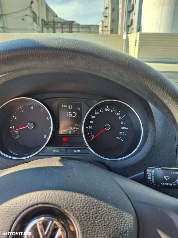 Volkswagen Polo 1.2 TSI Comfortline - 6