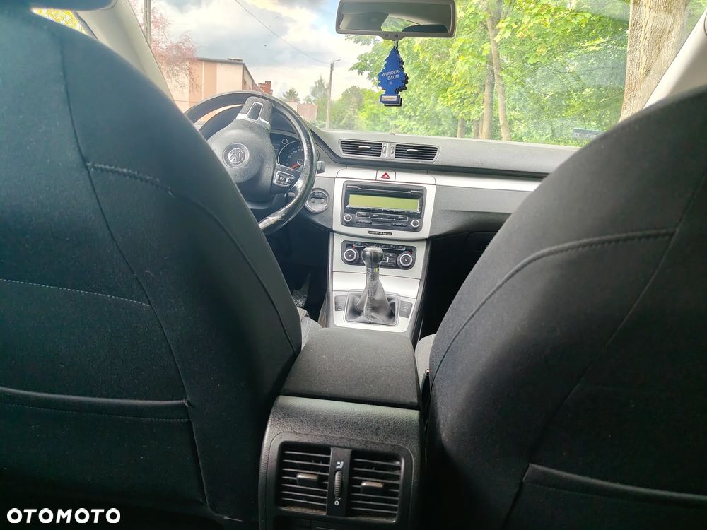 Volkswagen Passat 1.8 TSI Comfortline - 12