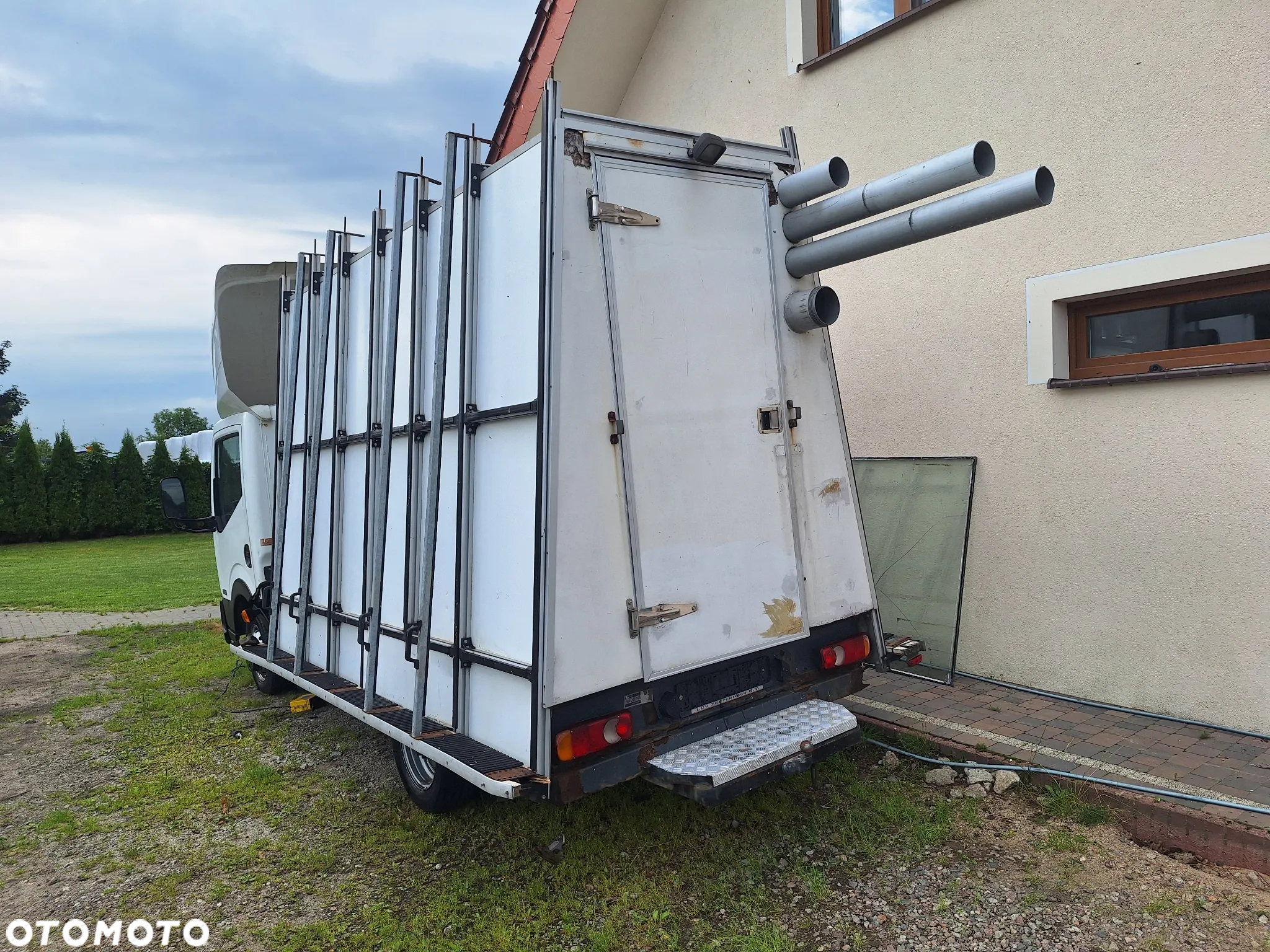 Nissan Cabstar - 4