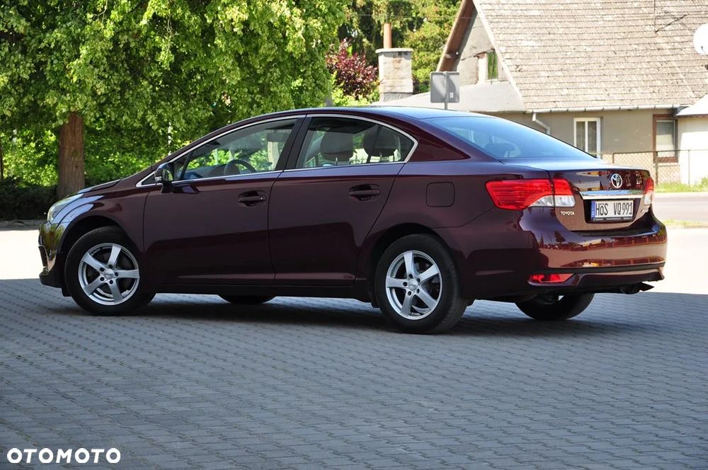 Toyota Avensis 1.6 Active - 25