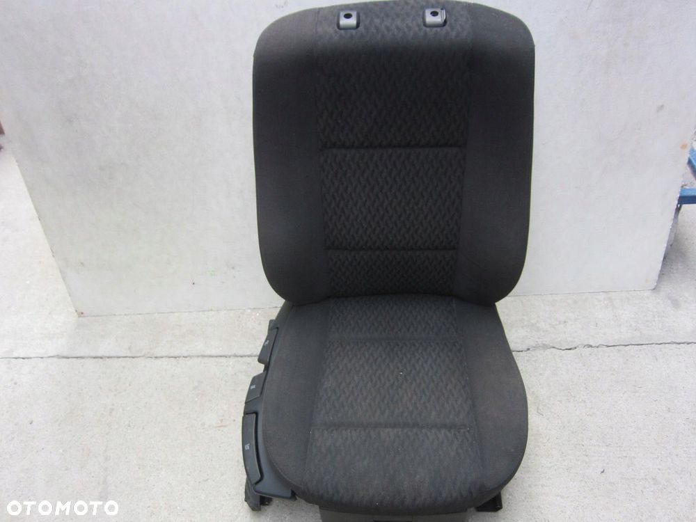 BMW 3 E46 SEDAN KOMBI FOTEL PRAWY PASAŻERA CZARNY MATERIAŁ - 1