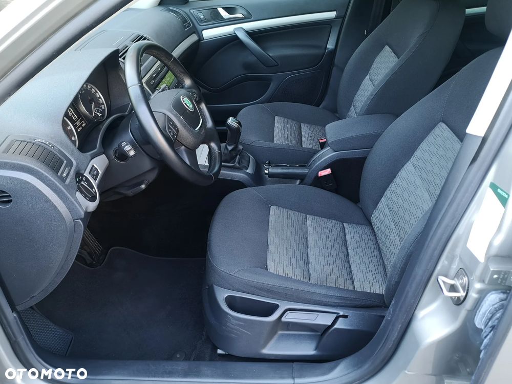 Skoda Octavia 1.2 TSI Ambiente - 24