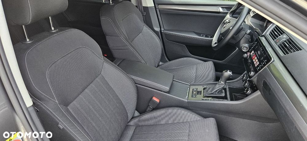 Skoda Superb 2.0 TSI Style DSG - 27