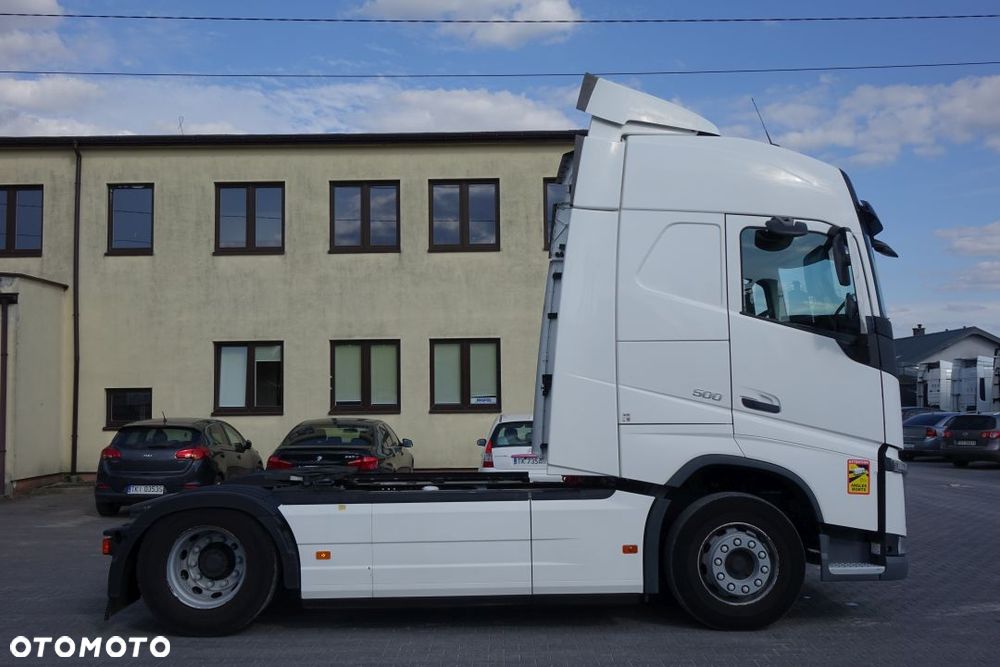 Volvo FH 500 GLOBETROTTER / EURO 6 / STANDARD / AUTOMAT / KLIMATYZACJA POSTOJOWA / LODÓWKA / 2 ZBIORNIKI - 4