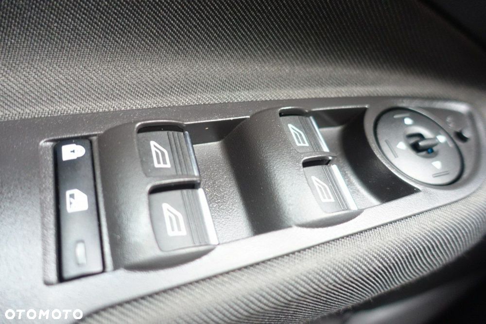 Ford Grand C-MAX - 31