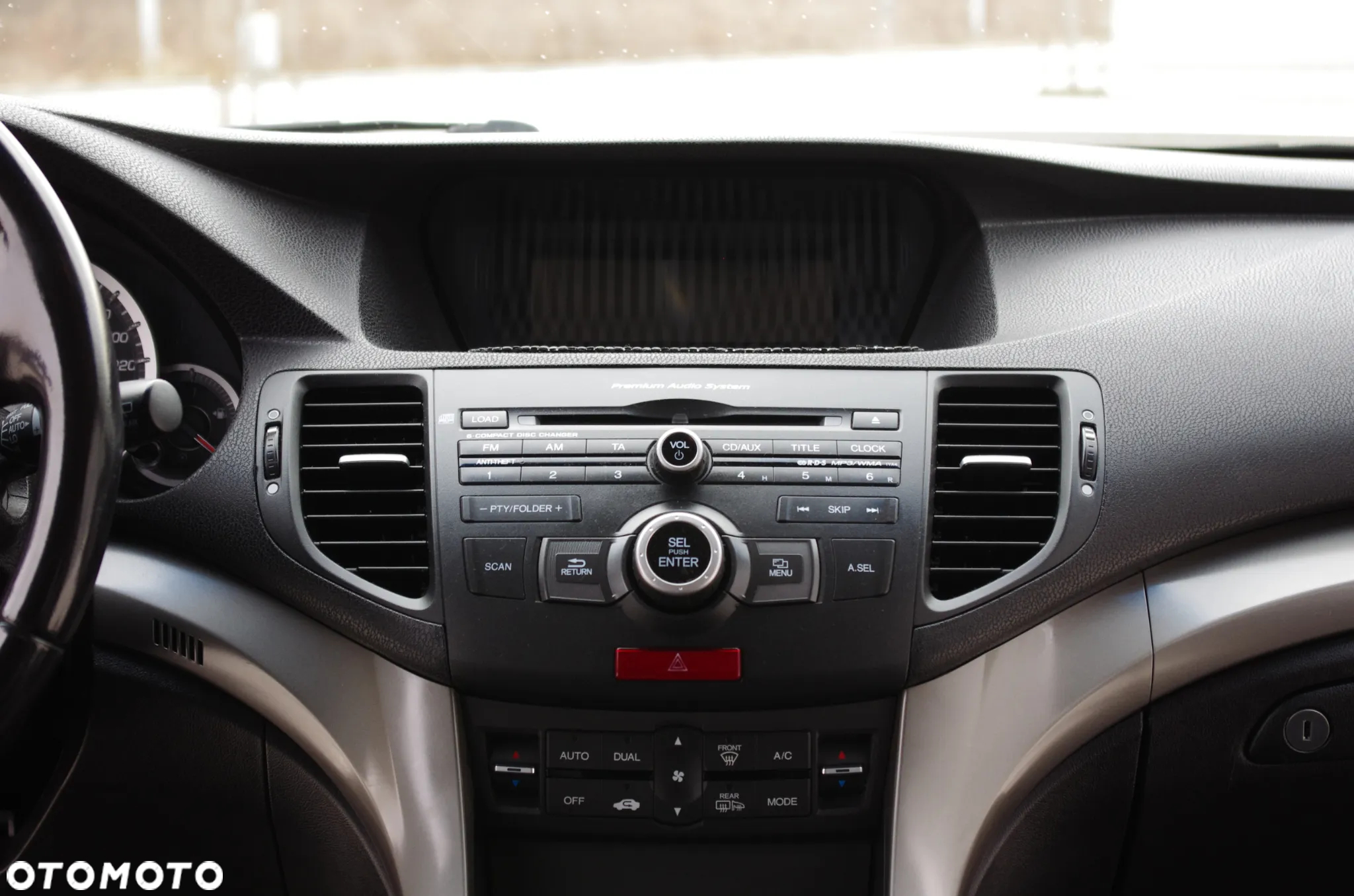 Honda Accord 2.0 Executive - 19