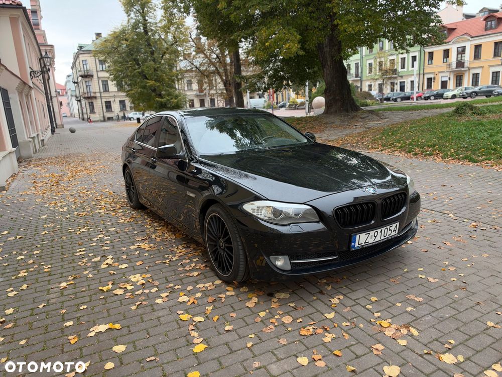 BMW Seria 5 2011 photo 3