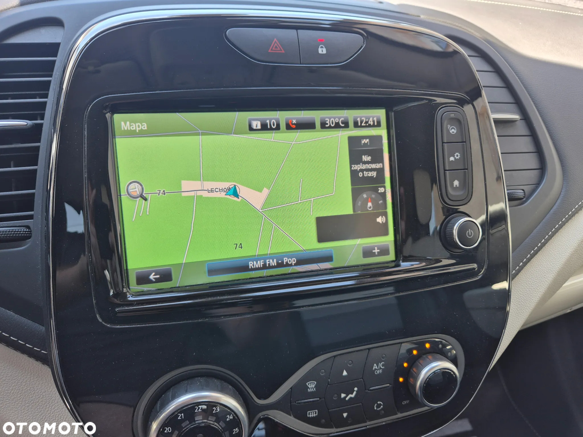 Renault Captur 1.3 TCe Intens EDC - 28