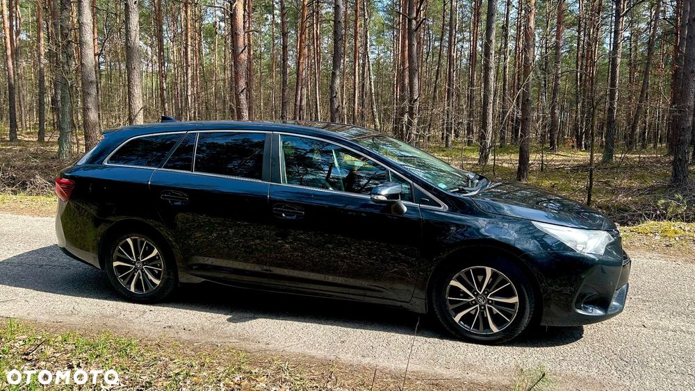 Toyota Avensis 2.0 Premium MS - 3