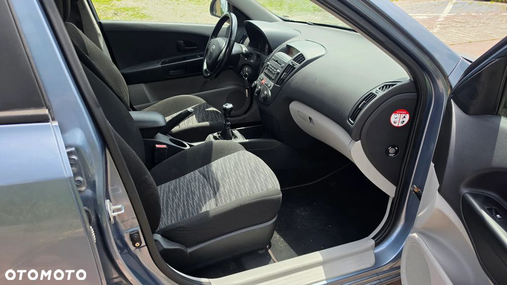 Kia Ceed 1.4 CVVT LX - 6