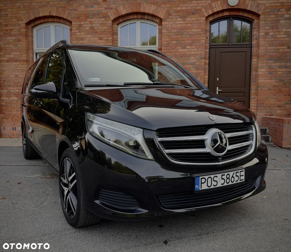 Mercedes-Benz Klasa V - 1