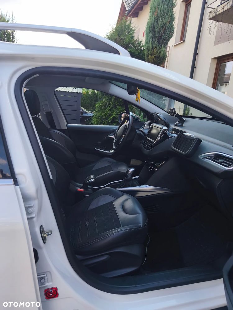 Peugeot 2008 1.2 VTi Allure - 5