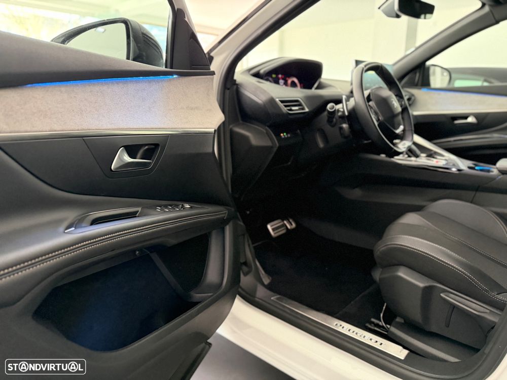 Peugeot 3008 1.2 PureTech GT EAT8 - 12