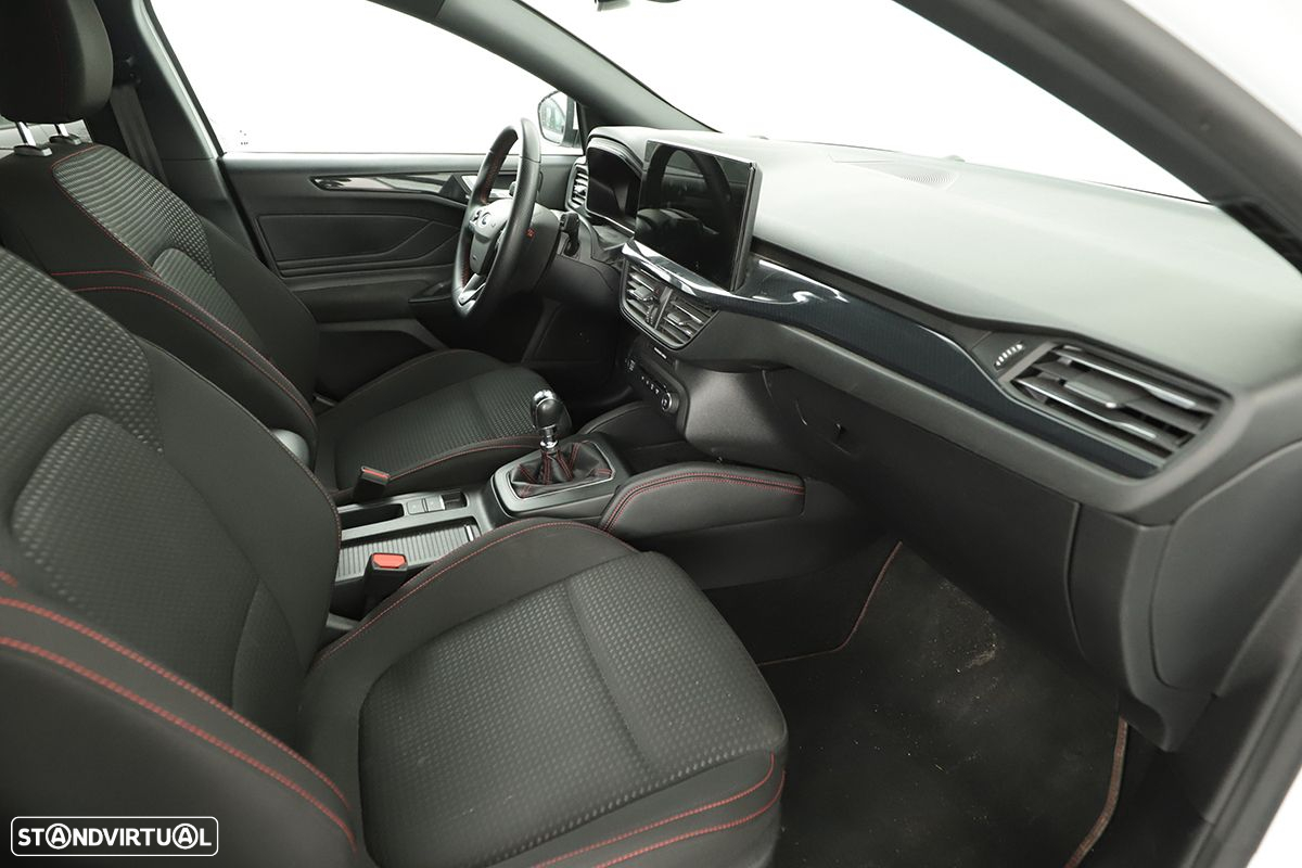 Ford Focus SW 1.0 EcoBoost MHEV ST-Line X - 20