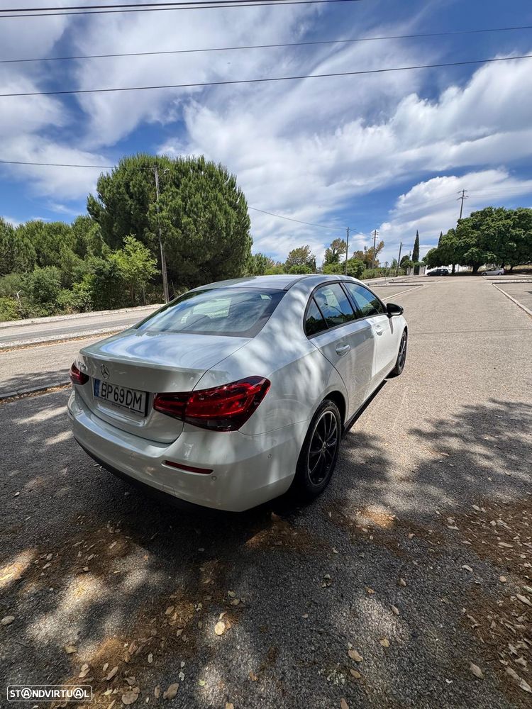 Mercedes-Benz A 180 - 4