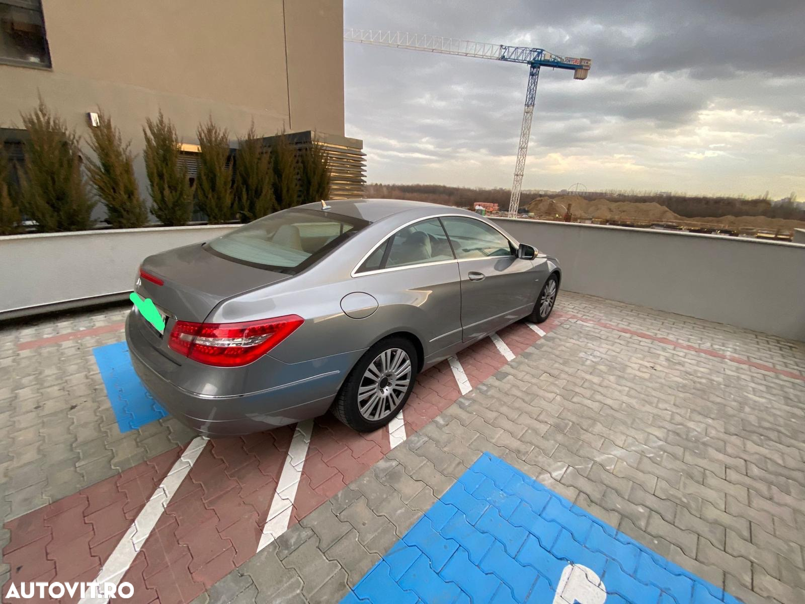 Mercedes-Benz E 250 CGI BlueEfficiency Automatik - 3