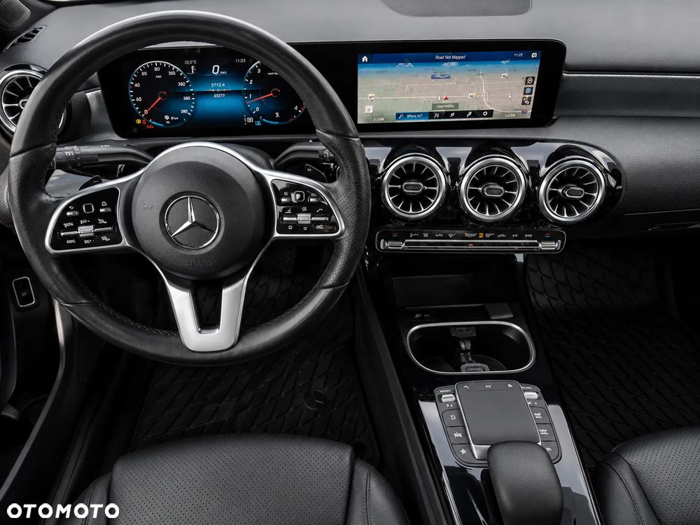 Mercedes-Benz Klasa A 220 4-Matic 7G-DCT - 11
