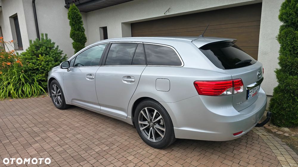 Toyota Avensis - 4