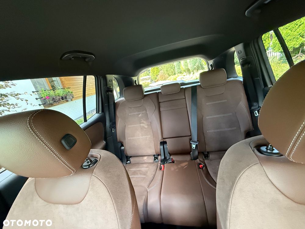 Mercedes-Benz GLB 200 d 4-Matic AMG Line 8G-DCT - 32