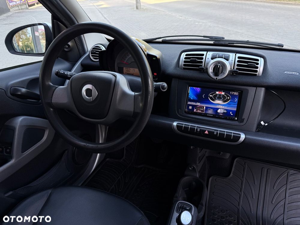 Smart Fortwo softouch black&white limited micro hybrid drive - 12