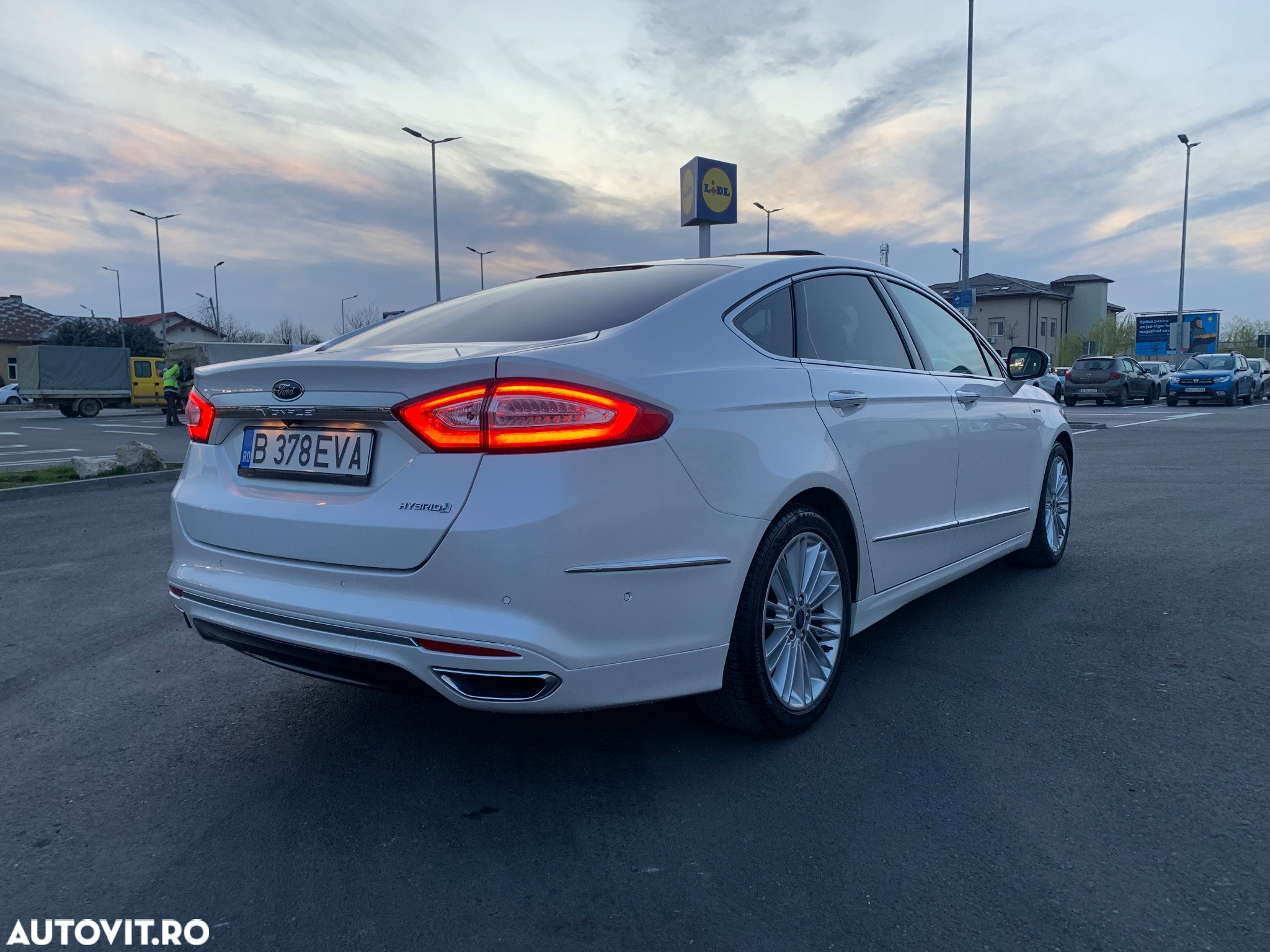 Ford Mondeo 2.0 HEV Vignale - 9