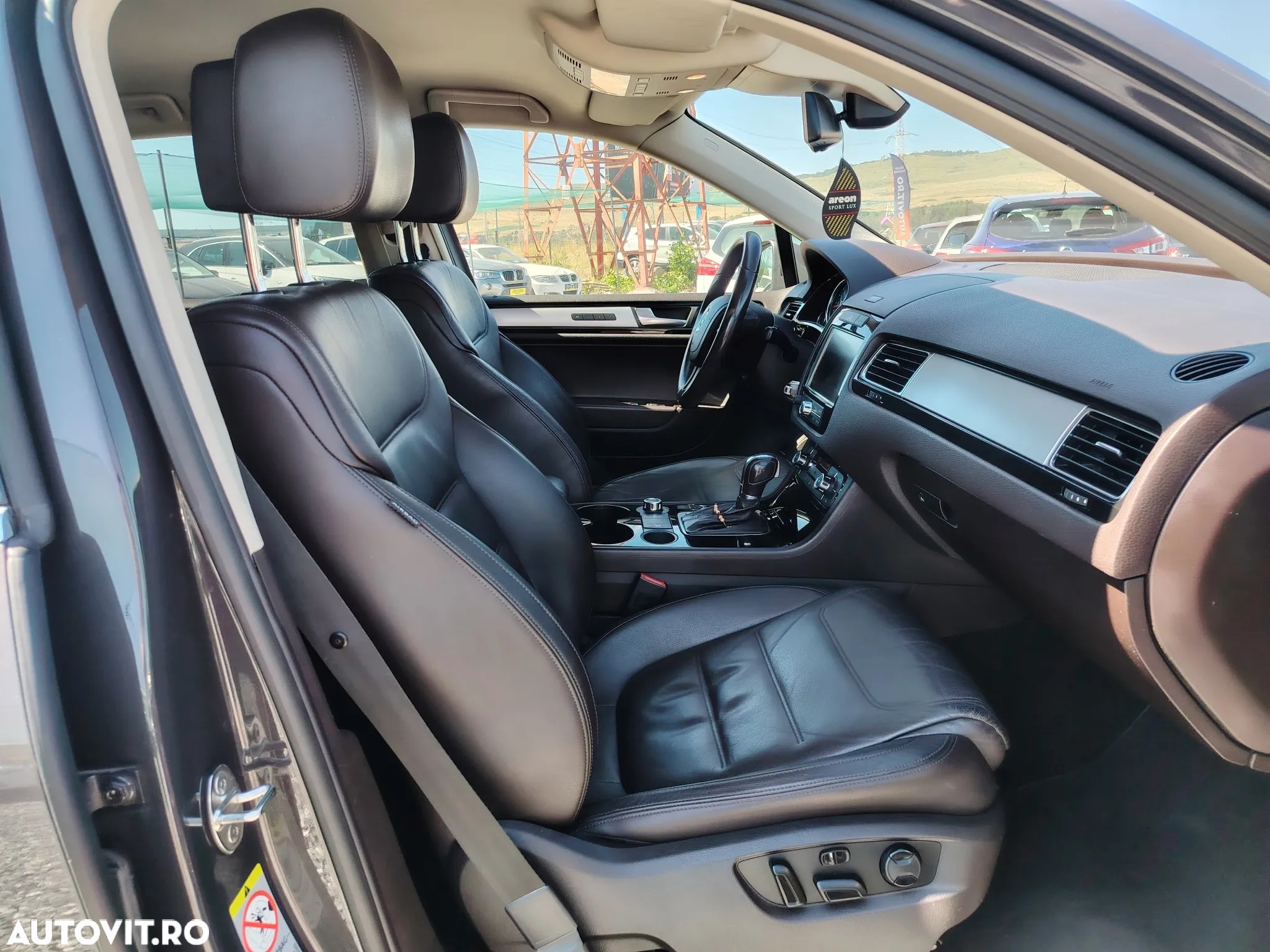 Volkswagen Touareg 3.0 V6 TDI BMT - 16