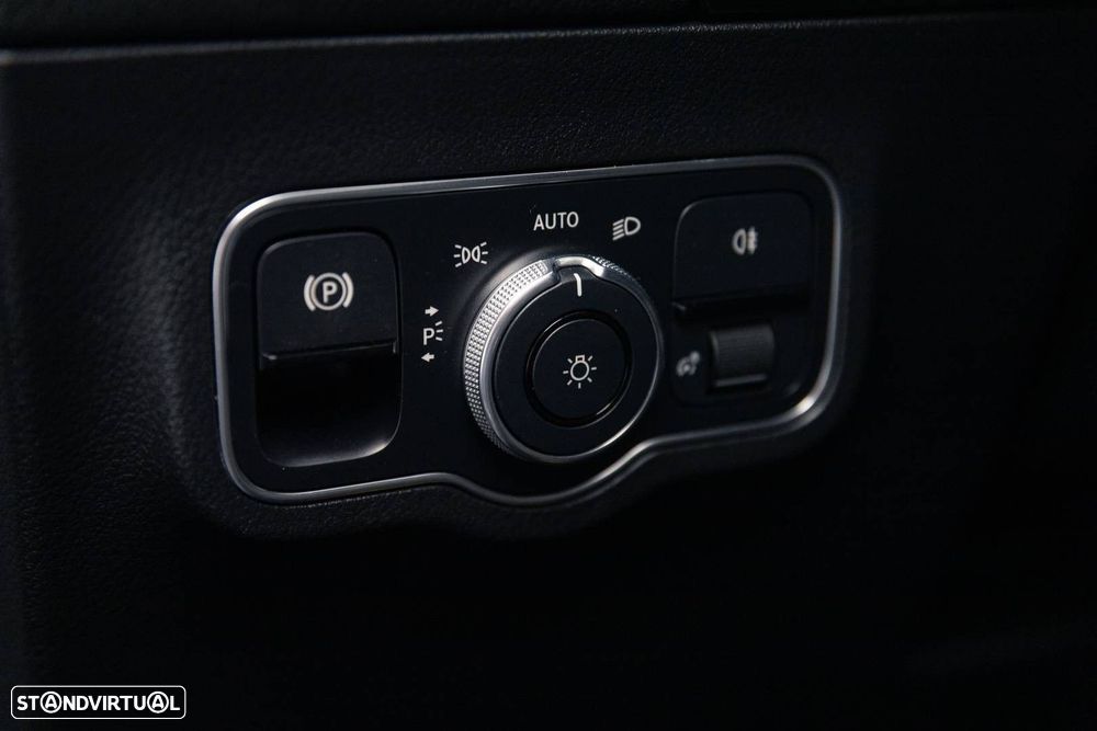 Mercedes-Benz GLA 250 e 8G-DCT Progressive - 24