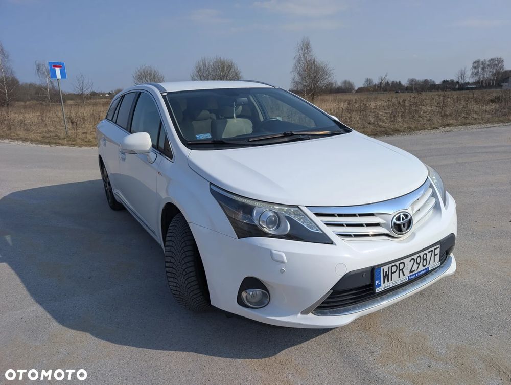 Toyota Avensis 2.0 D-4D Premium - 3